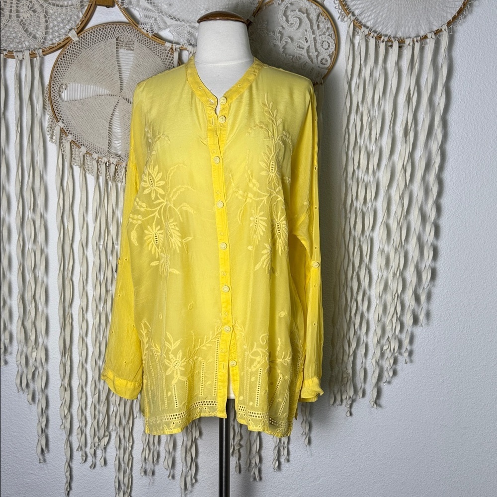 Johnny Was Yellow Embroidered Rayon Roll Tab Sleeve Blouse Size L